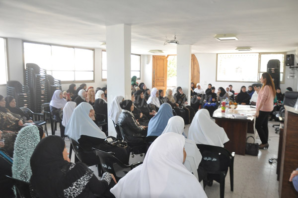 بالصور: محاضرة للدكتورة نسرين حمدان في مركز المرأة الثقافي بدار القرآن الكريم بيافا